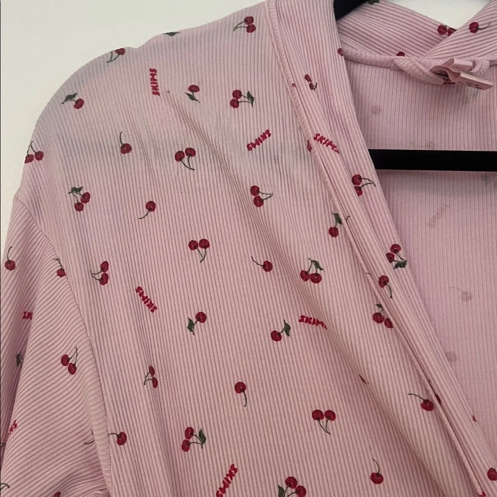 Skims Cherry Robe - Picture 3 of 3